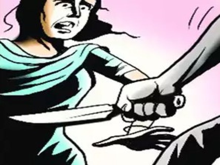 मामूली बहस पर सरेआम लड़की पर चलाई तलवार, मौत