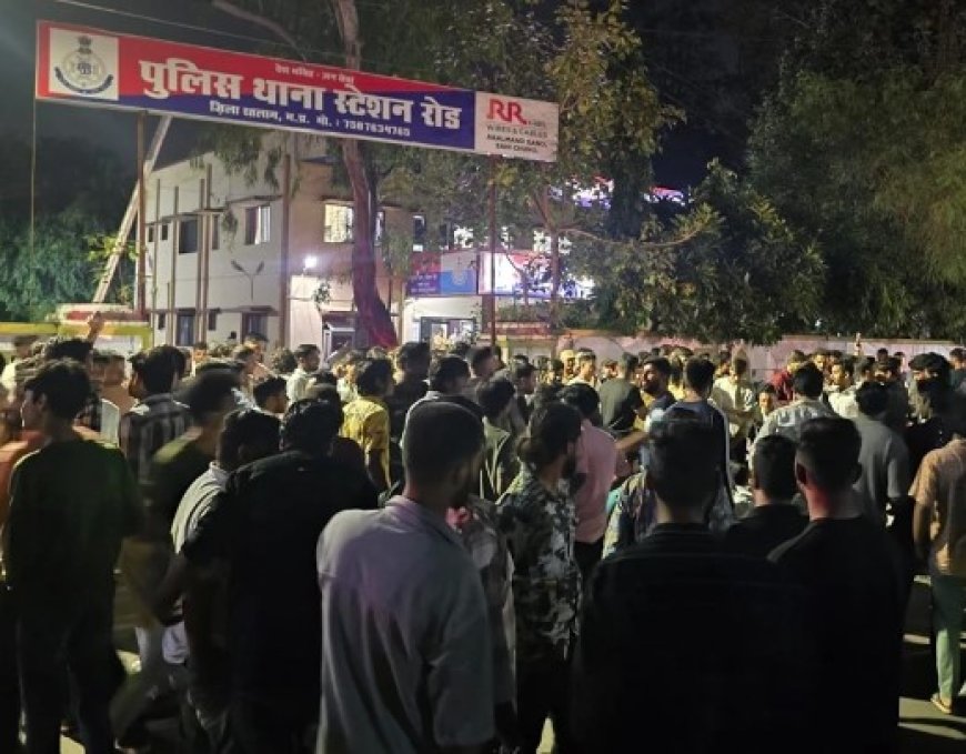 रतलाम में मचा बवाल,गणेश मूर्ति ले जा रहे लोगों पर पथराव