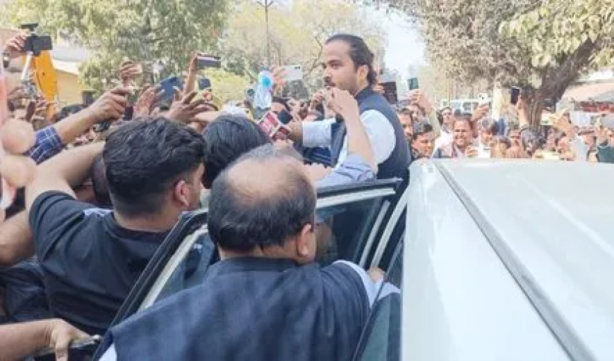 डेढ़ साल बाद जेल से रिहा हुए आजम खान के बेटे अब्दुल्ला