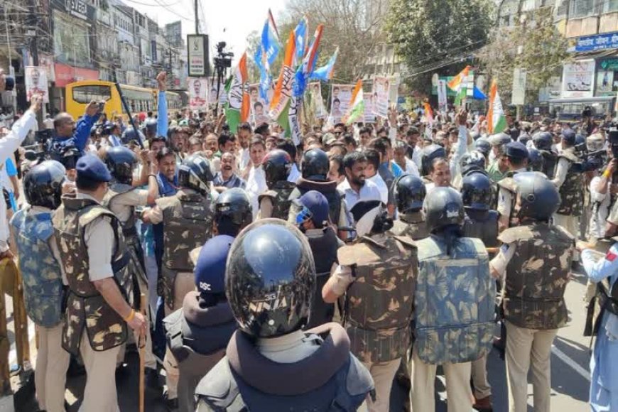 जीतू पटवारी के चढ़ते ही गिरा मंच, कांग्रेस नेता के पेट में घुस गया सरिया 