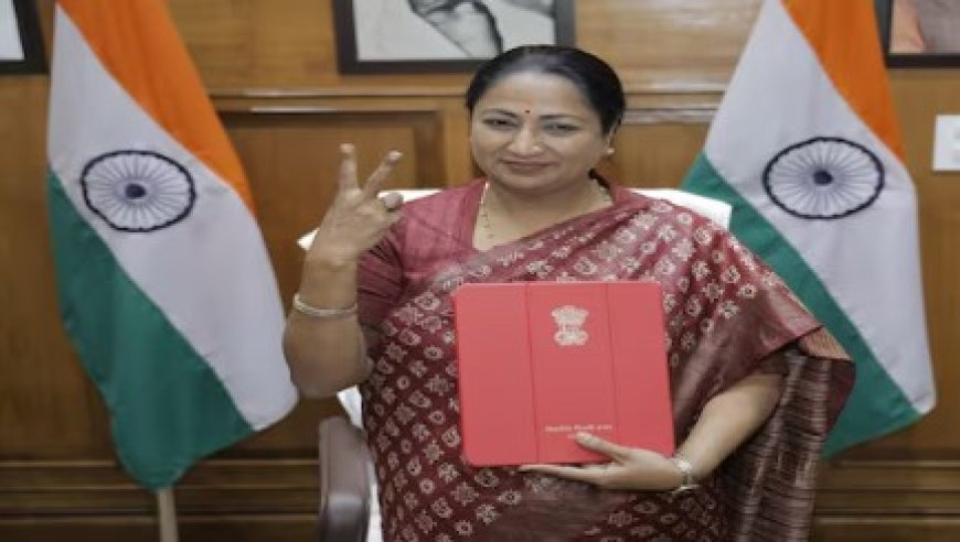 दिल्ली मुख्यमंत्री रेखा गुप्ता ने विधानसभा में पेश किया एक लाख करोड़ रुपये का बजट