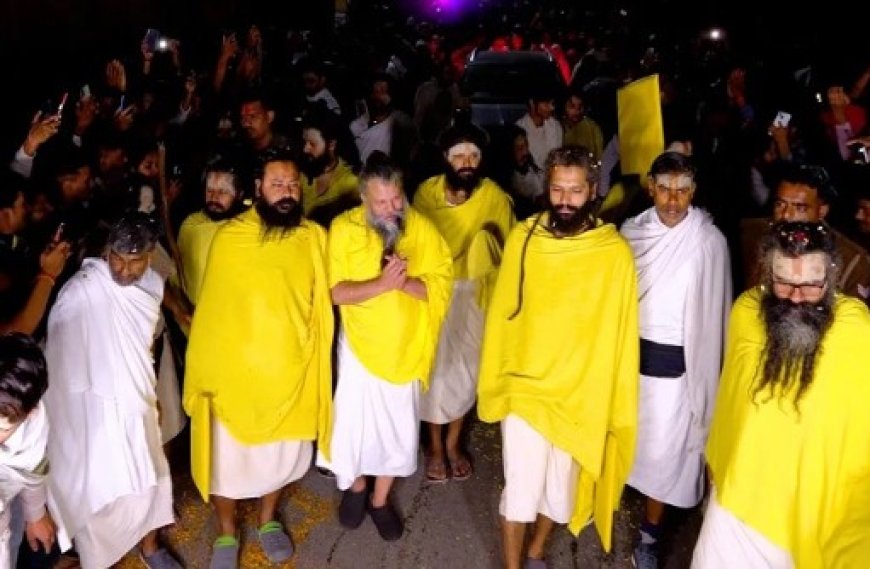 खराब हुआ संत  प्रेमानंद महाराज का स्वास्थ्य, नहीं निकली पदयात्रा
