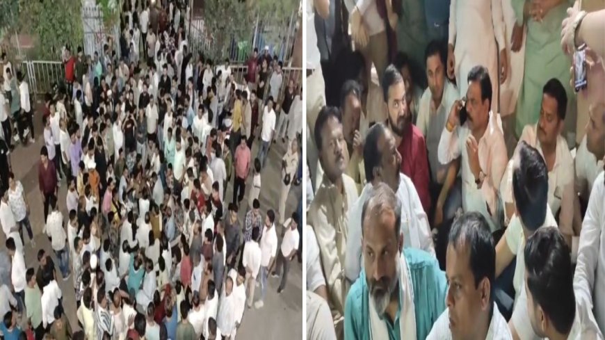 "गोलीबाज" नेता के समर्थन में धरने पर बैठी कांग्रेस
