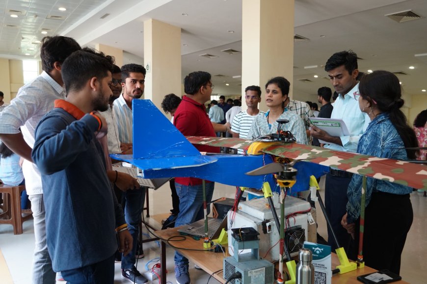 चिकित्सकीय और रक्षा निगरानी के लिए विद्यार्थियों ने बनाए मॉडल्स 