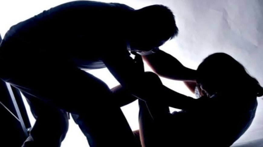 दोस्त का कर्ज चुकाना हुआ मुश्किल, तो पत्नी को दोस्त के साथ संबंध बनाने को किया मजबूर 
